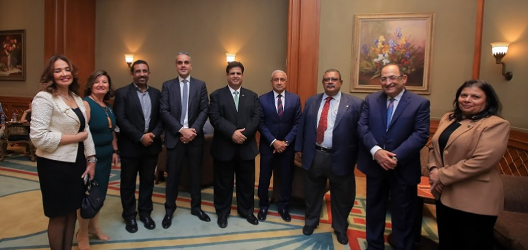 1581941184_748_720228_637087328582664151